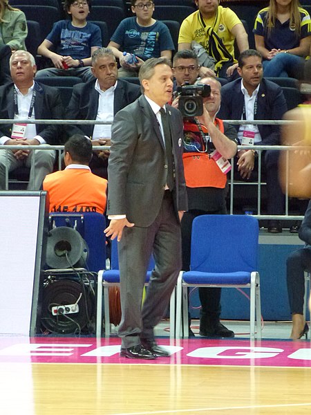 File:Fenerbahçe Women's Basketball - BC Nadezhda Orenburg 15 April 2016 (18).JPG