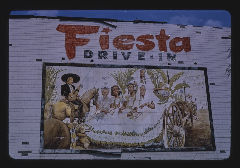 File:Fiesta Drive-in Theater, Route 59, Laredo, Texas LCCN2017704022.tif