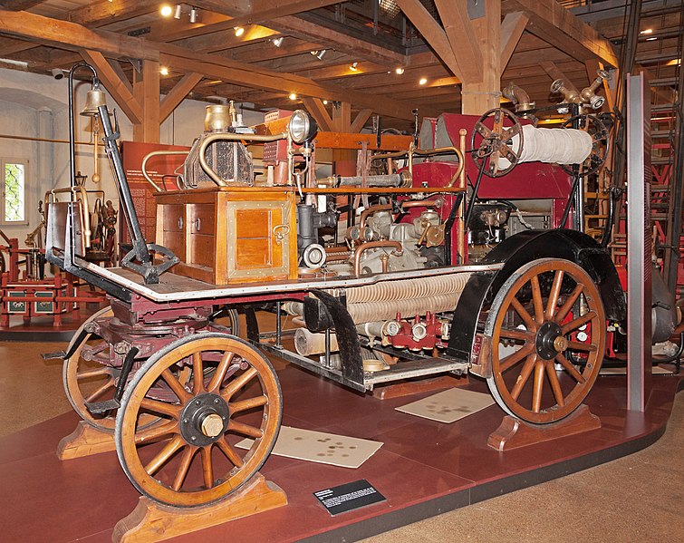 File:Fire engine - Magirus - 1926.jpg