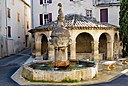 Mollansova fontána na Ovee France.JPG