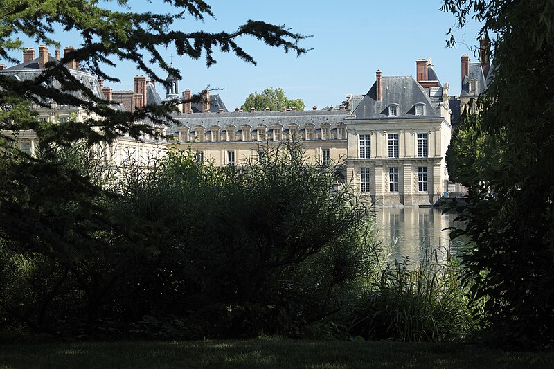 File:Fontainebleau Château 714.jpg