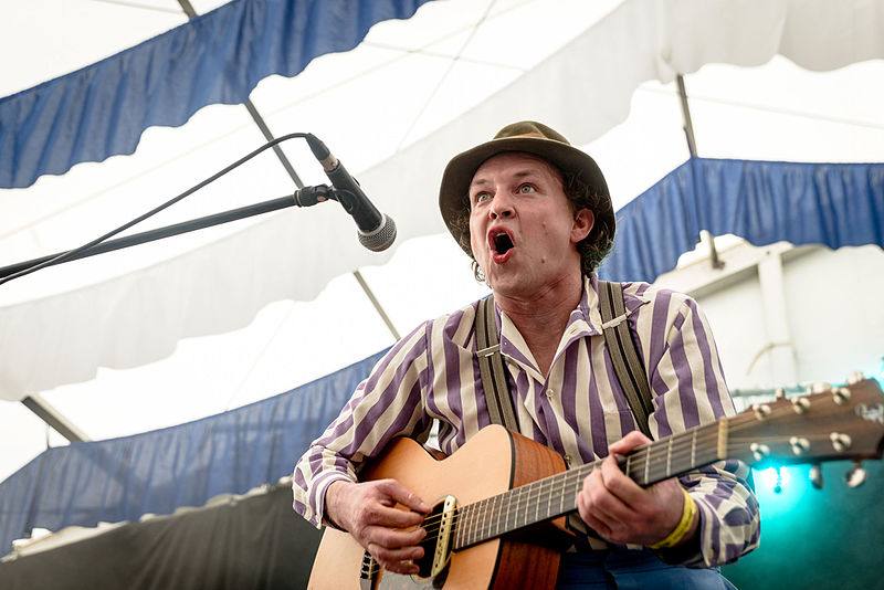 File:Gankino Circus Brass Wiesn 2015-9.jpg