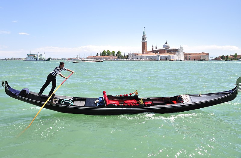 File:Grand Canal - Rialto - Venice Italy Venezia - Creative Commons by gnuckx (4972005871).jpg