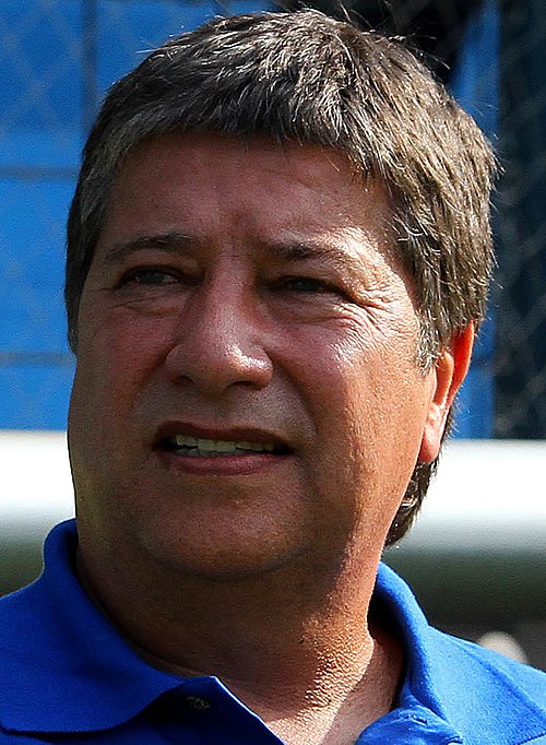 Former Colombian international Hernan Dario Gomez was Ecuador's head coach at the time of the 2002 CONCACAF Gold Cup. HERNAN DARIO GOMEZ (18351622268) (cropped) 2.jpg