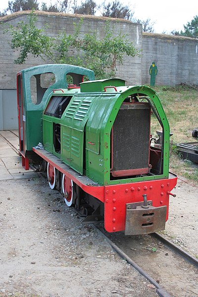 File:Hel - Museum of Coastal Defence - Narrow gauge railway 01.jpg