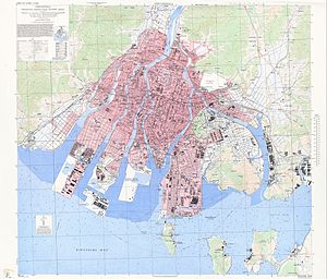 1945年米軍作成の広島市地図。左下の"ATHLETIC FIELD"が総合グランド。周辺に半壊被害があったが総合グランド自体は被害がなかったとわかる。