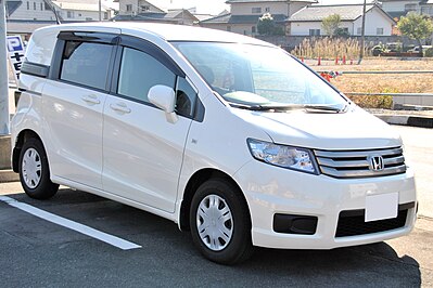 Honda freed hybrid 2011. Honda freed Spike. Хонда Фрид Спайк 2010. Хонда Фрид Спайк 2011. Хонда Фрид Спайк 2021.