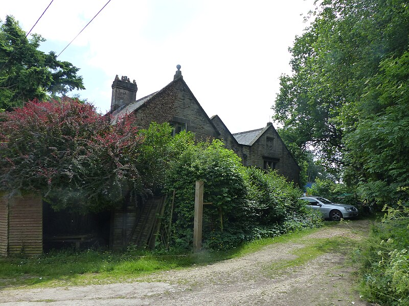 File:House attached to School Room, Wynnstay.jpg