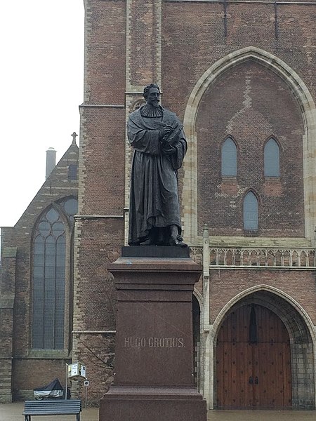 File:Hugo Grotius statue Delft.jpg