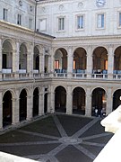 Innenhof des Palazzo della Sapienza.jpg