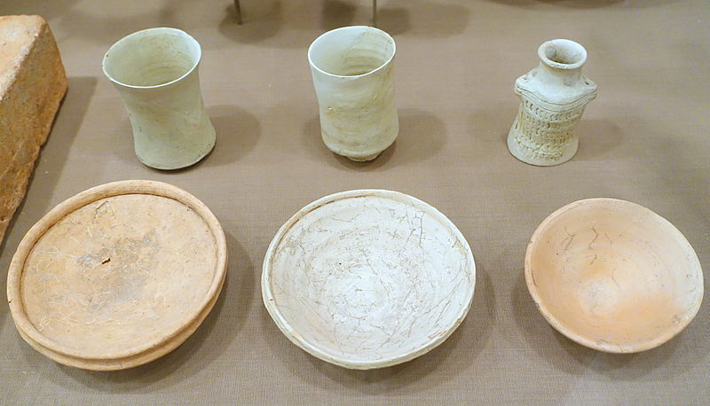 File:Isin-Larsa period pottery - Oriental Institute Museum, University of Chicago - DSC07001.JPG