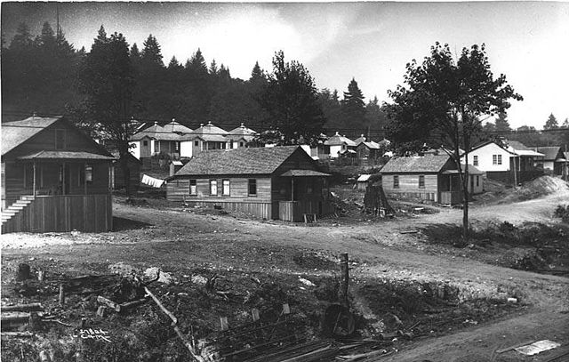 Coal miners' homes in Issaquah, 1913