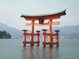 Brána torii svatyně Icukušima na ostrově Mijadžima