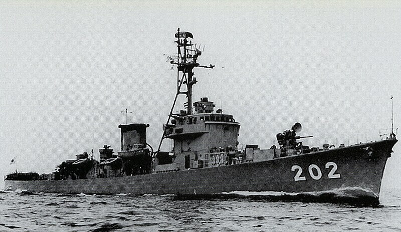 File:JS Ikazuchi (DE-202).jpg