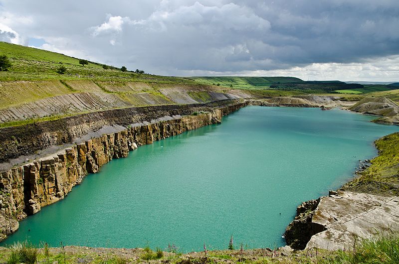 File:Jamestone Quarry, Haslingden Grane 03.jpg