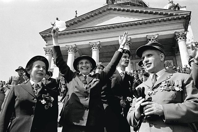 Lady Baden-Powell visiting Helsinki in 1960. To her left, Helvi Sipilä, to her right, Jarl Wahlström.
