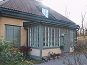 Långbro gård, sidoveranda