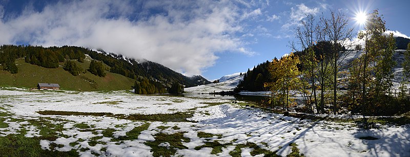 File:Leckner See, Hittisau 01.jpg