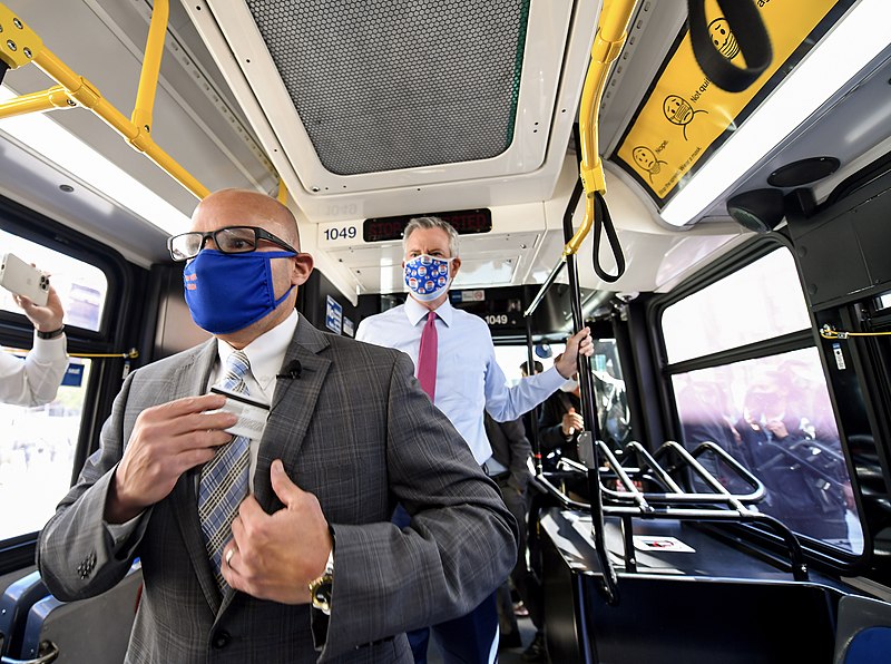 File:MTA Bus President Rides New Upper Manhattan Busway With City Officials (51149355129).jpg