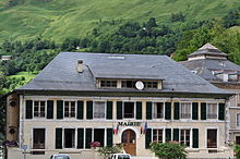 Mairie des Eaux-Bonnes, ancienne maison du Gouvernement.