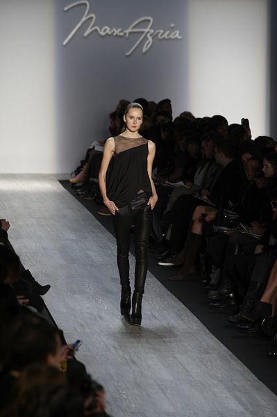 File:Max Azria Fall-Winter 2010 114.jpg