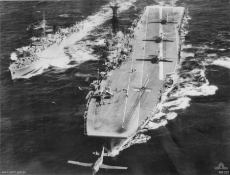 Melbourne refuelling HMAS Quickmatch while conducting flying operations