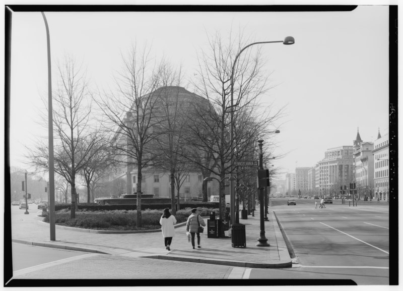 File:Mellon memorial fountain at sixth street pennsylvania avenue.tif