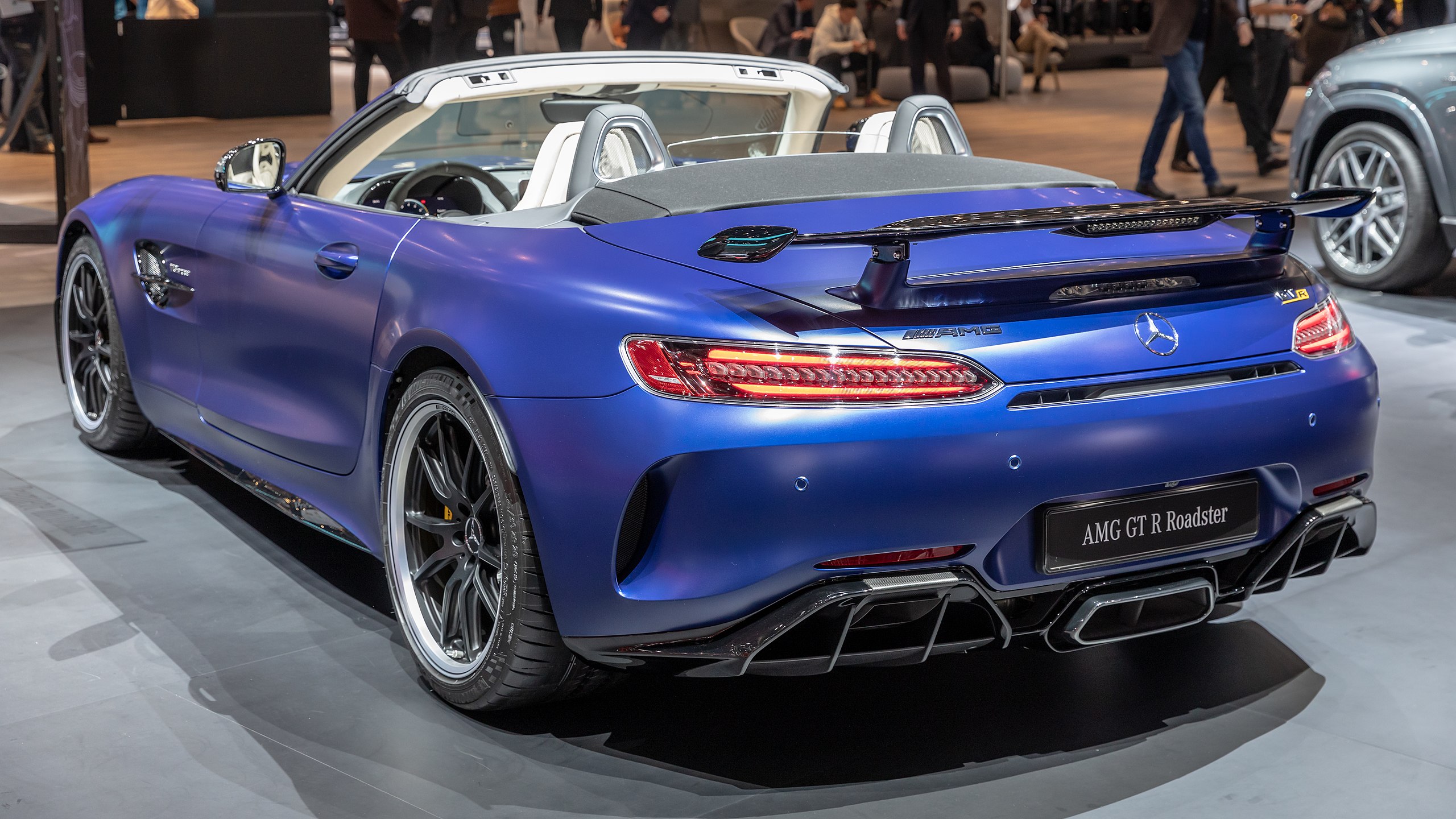 File:Mercedes-AMG GT R Roadster, GIMS 2019, Le Grand-Saconnex  (GIMS0619).jpg - Wikipedia