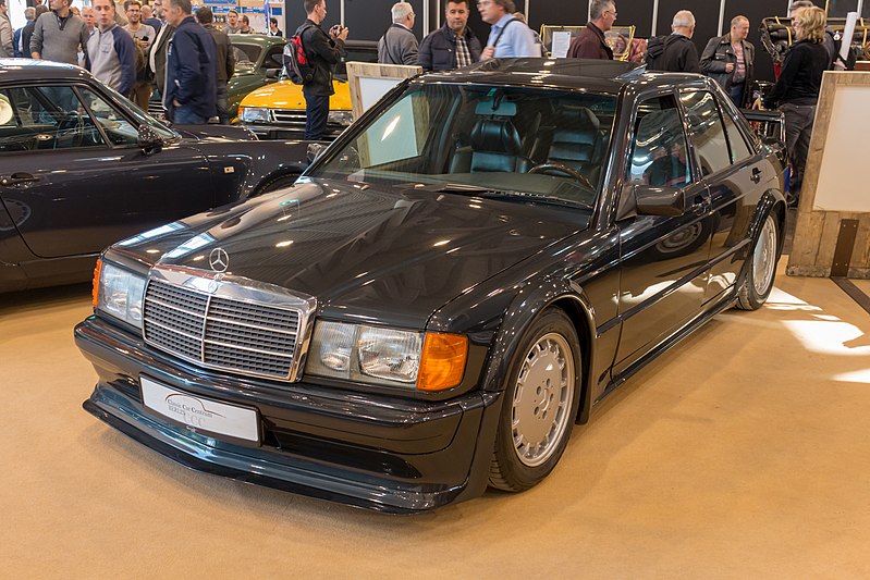 File:Mercedes-Benz 190 E 2.5-16 Evo I, Techno-Classica 2018, Essen (IMG 9538).jpg