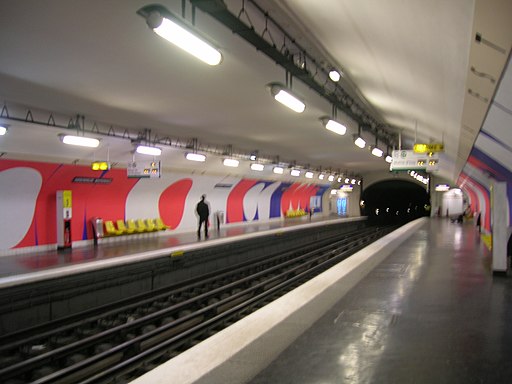 Metro 12 quais Assemblee Nationale