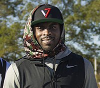 Michael Vick's appearance in the episode was criticized by IndieWire. Michael vick 2017 (cropped).jpg