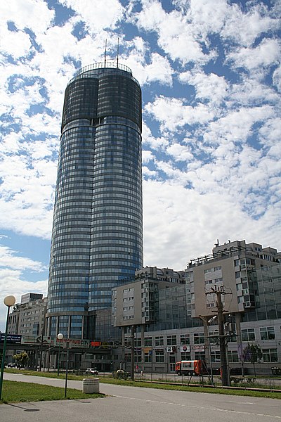 File:Millennium tower - Viena.jpg