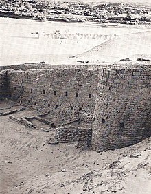 The great fort's wall and towers are examples of Ancient Egyptian architecture. Mirgissa-fort-Pl.8.jpg