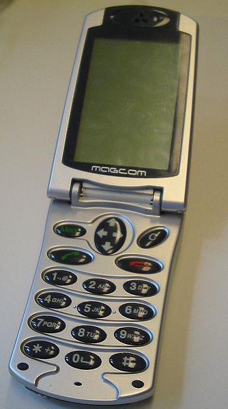 File:Mobiltelefon magcom.jpg