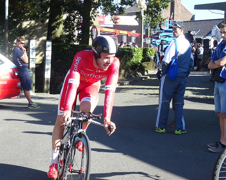 File:Mont-Saint-Aubert (Tournai) - Eurométropole Tour, prologue, 30 septembre 2015, arrivée (140).JPG