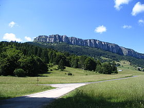 Kilátás az Outheran-hegyre a Col de la Cluse-ból.