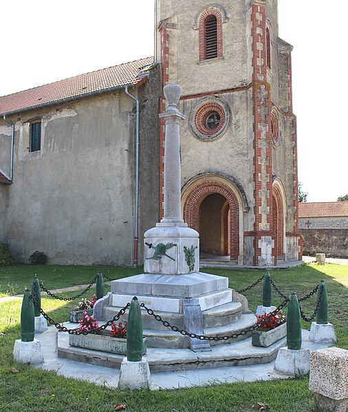 File:Monument aux morts de Liac (Hautes-Pyrénées) 1.jpg