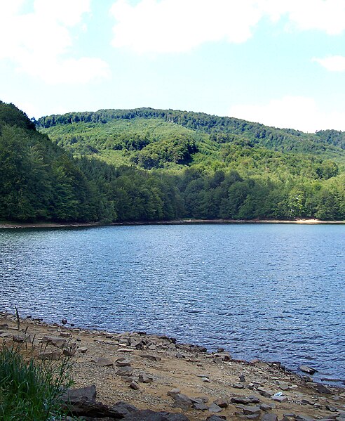 File:Morské Oko Lake3.jpg