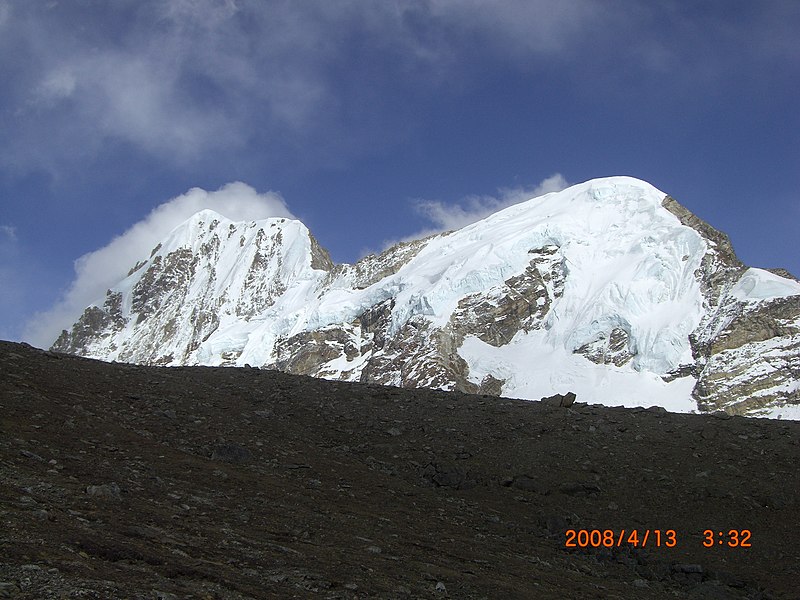 File:Mount Makalu Region 48.jpg