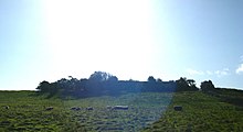 William's Hill is the remaining earthworks of the Motte-and-Bailey Castle Alan Rufus built.