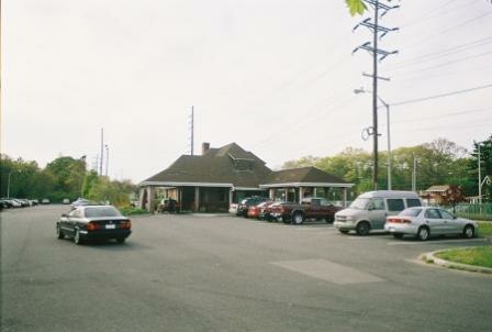 Oakdale station