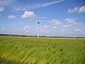 Landschaftsbild mit Windrädern bei Ochancourt