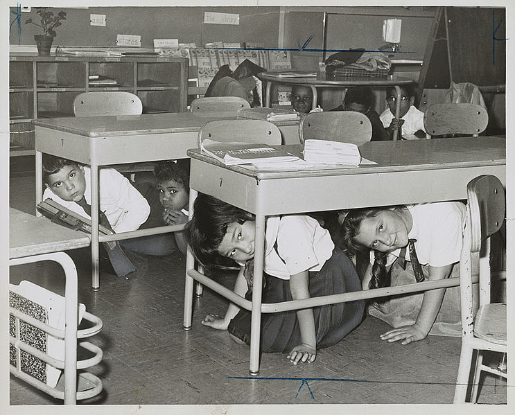 File:P.S. 58 - Carroll & Smith Sts. Bklyn. hold a take cover drill 01489v.jpg