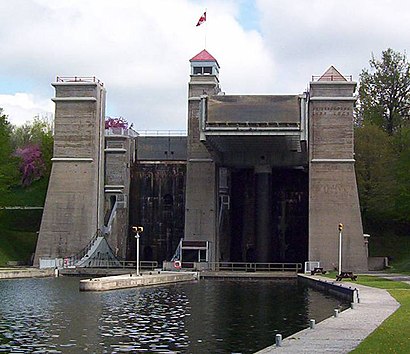 How to get to The Peterborough Lift Locks with public transit - About the place