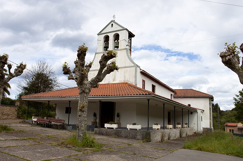 File:Piñera (Cudillero, Asturias).jpg