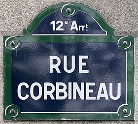 Voir la plaque.