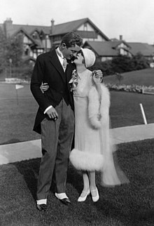 Murray with fourth husband David Mdivani in 1926