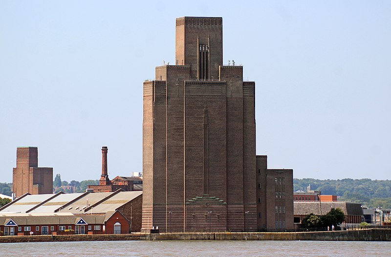 File:Queensway Tunnel ventilator, Woodside 2018.jpg