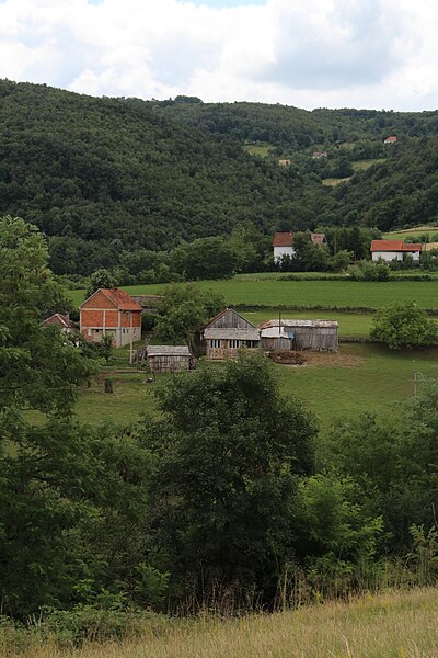 File:Ravnje - opština Valjevo - zapadna Srbija - panorama 14.jpg