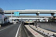 国道302号を介して国道19号と接続